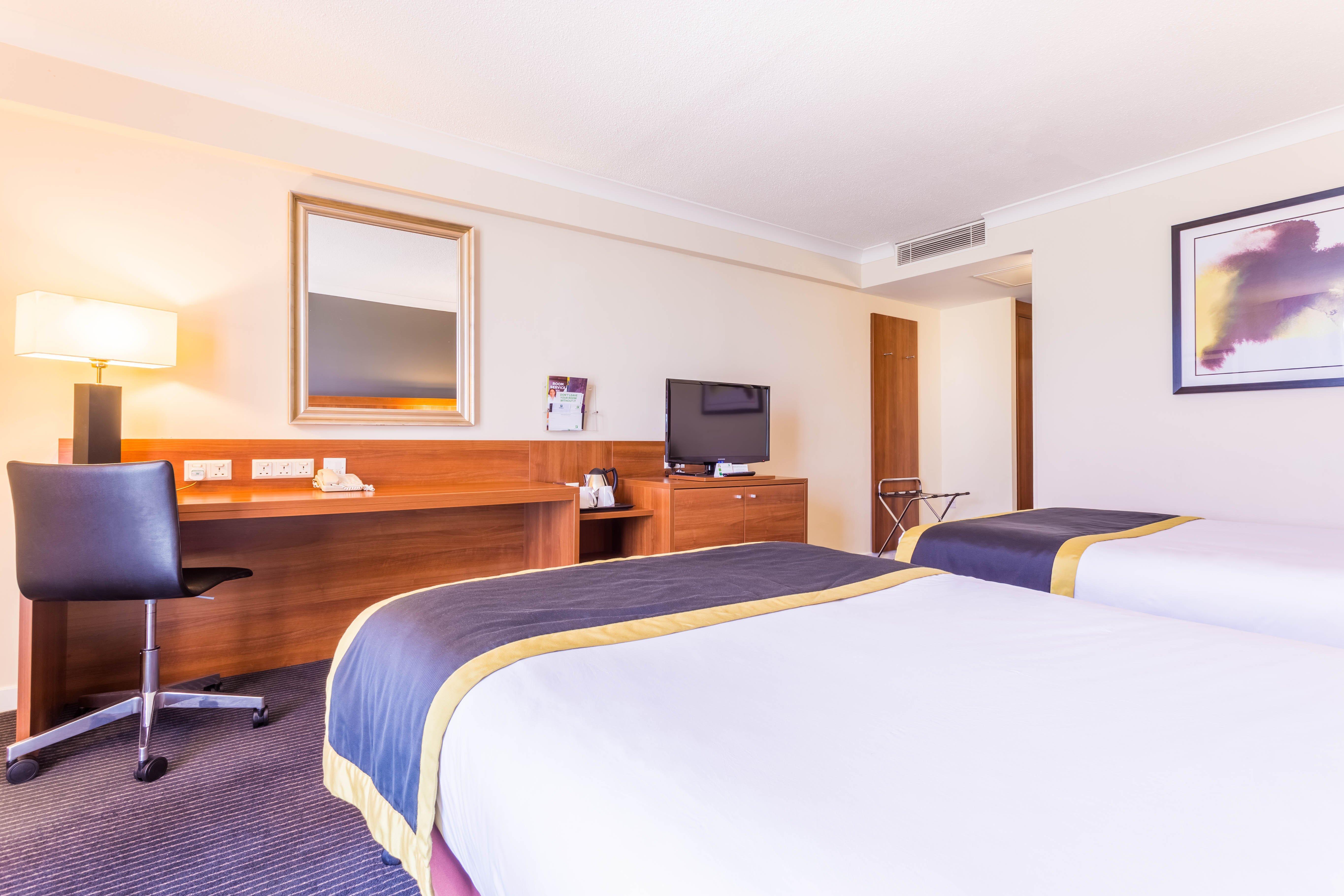 Holiday Inn Newcastle Gosforth Park By Ihg Seaton Burn Buitenkant foto