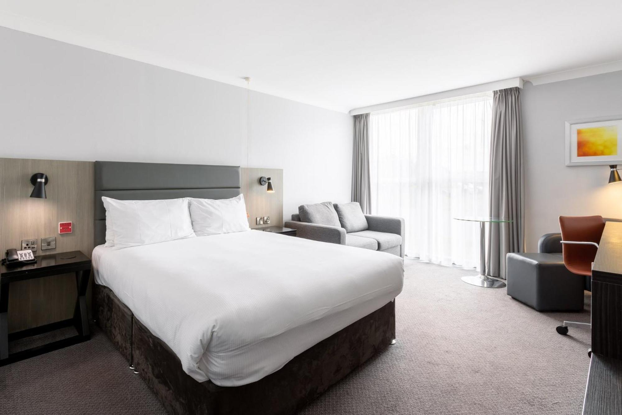Holiday Inn Newcastle Gosforth Park By Ihg Seaton Burn Buitenkant foto