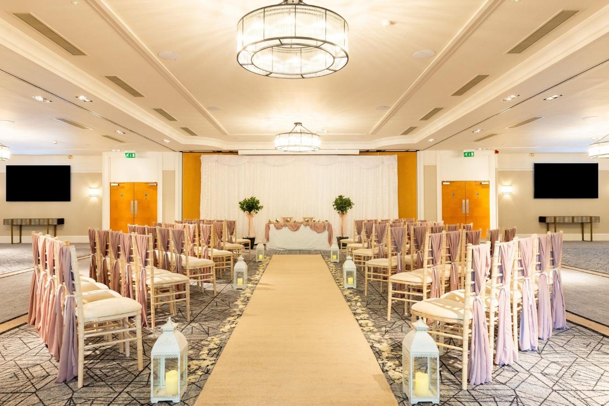 Holiday Inn Newcastle Gosforth Park By Ihg Seaton Burn Buitenkant foto